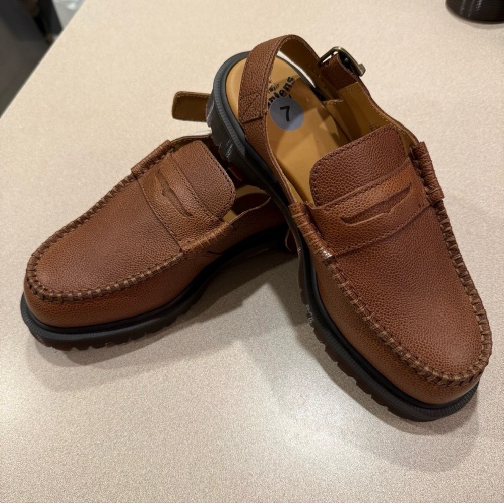 NWT Dr. martens men’s  Brown Leather Loafers size 8